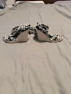 Qupid Black & White Plaid Bow Wedge Sandals